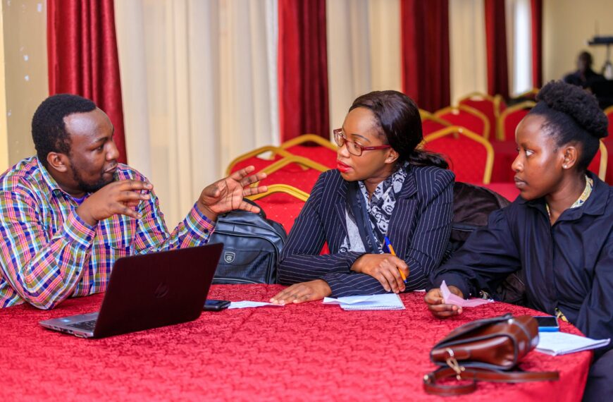 Young people in a conversation, brainstorming